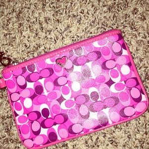 RARE poppy coach wristlet